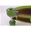 Image 4 : Green Airwalk Skateboard