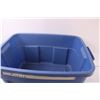 Image 2 : *2 plastic storage bins-no lids