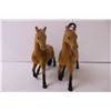 Image 2 : 2 Fuzzy Horses Decor