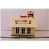 Image 1 : Fisher Price Play Family School