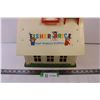 Image 2 : Fisher Price Play Family School