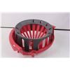 Image 2 : Plastic Pail, garbage can, storage container and mop strainer