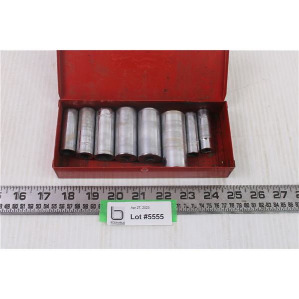 3/8 Husky Deep Sockets in metal box