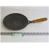 Image 1 : Small 8 1/2" Skillet