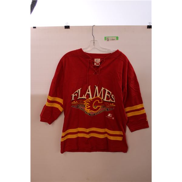 *Vintage NHL Hockey Calgary Flames Long Sleeved Sweater - Size Mens Large