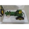 Image 2 : ERTL Precision Classics John Deere Model 4020 Diesel Tractor Die Cast in Box Scale 1:16