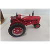 Image 4 : ERTL International Harvester Farmall Model H Tractor Die Cast in Box Scale 1:16 