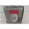 Image 6 : ERTL International Harvester Model 1066 Tractor '5 Millionth Tractor Special Edition' Die Cast in Bo