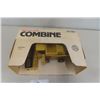 Image 3 : ERTL New Holland Combine Die Cast in Box Scale 1:32 