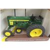 Image 2 : ERTL 1957 John Deere Model 720 High Crop Tractor Die Cast in Box Scale 1:16