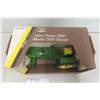 Image 3 : ERTL 1960 John Deere Model 3010 Tractor Die Cast in Box Scale 1:16