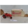 Image 1 : ERTL CO-OP Model E2 Tractor 'National Farm Toy Museum' Die Cast in Box Scale Not Listed Probably 1:1