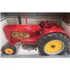 Image 2 : ERTL Massey Harris Model 555 Tractor Die Cast in Box Scale 1:16
