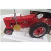 Image 2 : ERTL Precision Series International Harvester Farmell Model 400 Tractor Die Cast in Box Scale 1:16