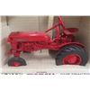 Image 2 : ERTL McCormick Farmall Cub Tractor Die Cast in Box Scale 1:16