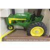 Image 2 : ERTL 1958 John Deere Model 630 LP Tractor Die Cast in Box Scale 1:16