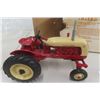 Image 2 : ERTL Cockshutt Blackhawk Model #20 Tractor 'National Farm Toy Museum' Die Cast in Box Scale Not Mark