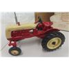 Image 3 : ERTL Cockshutt Blackhawk Model #20 Tractor 'National Farm Toy Museum' Die Cast in Box Scale Not Mark