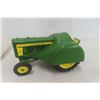 Image 3 : ERTL John Deere Model 620 Orchard Tractor '2 Cylinder Club Expo 1992' Die Cast in Box Scale 1:16