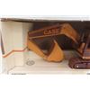 Image 4 : ERTL Case Model 688 Industrial Excavator Die Cast in Box Scale 1:16 