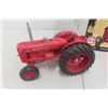 Image 2 : ERTL McCormick Model WD-9 Tractor '1993 Farm Toy Museum' Die Cast in Box Scale 1:16