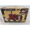 Image 5 : ERTL McCormick Model WD-9 Tractor '1993 Farm Toy Museum' Die Cast in Box Scale 1:16
