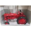 Image 2 : ERTL McCormick Farmall Super AV Tractor Die Cast in Box Scale 1:16