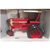 Image 2 : ERTL International Harvester Hydro 100 Rops Tractor Die Cast in Box Scale 1:16
