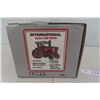 Image 4 : ERTL International Harvester Hydro 100 Rops Tractor Die Cast in Box Scale 1:16