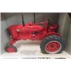 Image 2 : ERTL McCormick Farmall Super MT-A Tractor Die Cast in Box Scale 1:16 