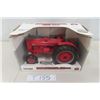 Image 1 : ERTL International Model 600 Diesel Tractor Die Cast in Box Scale 1:16