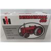 Image 5 : ERTL International Model 600 Diesel Tractor Die Cast in Box Scale 1:16