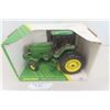 Image 1 : ERTL John Deere Model 7800 Row Crop Tractor with Dual Wheels Die Cast in Box Scale 1:16