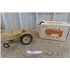 Image 1 : ERTL Cockshutt Model 560 Tractor 'National Farm Toy Museum' Die Cast in Box Scale Not Listed 