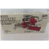 Image 5 : ERTL Massey Fergusson Model 850 Combine Die Cast in Box Scale 1:16