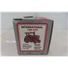 Image 4 : ERTL International Harvester Model 1066 ROPS Tractor Die Cast in Box Scale 1:16