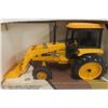 Image 3 : ERTL John Deere Model 2755 Industrial Tractor with Front Loader Die Cast in Box Scale 1:16