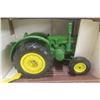 Image 2 : ERTL 1953 John Deere Model D Tractor Die Cast in Box Scale 1:16