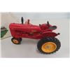 Image 2 : ERTL Massey Harris Model 33 Tractor 'Toy Farmer Edition' Die Cast in Box Scale Not Listed 