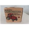 Image 4 : ERTL International Harvester Model 5488 All Wheel Drive Assist Tractor Die Cast in Box Scale 1:16