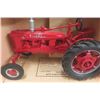 Image 2 : ERTL McCormick Farmall Model H Tractor Die Cast in Box Scale 1:16