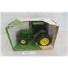 Image 1 : ERTL John Deere Model 7800 Tractor with MFWD and Dual Wheels Die Cast in Box Scale 1:16