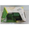 Image 2 : ERTL John Deere Model 7800 Tractor with MFWD and Dual Wheels Die Cast in Box Scale 1:16