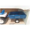 Image 3 : ERTL Lawn and Garden Tractor with Dump Cart Die Cast in Box Scale 1:16