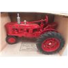 Image 2 : ERTL International Harvester Model H Die Cast in Box Scale 1:16