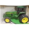 Image 2 : ERTL John Deere Model 4960 MFWD Tractor Die Cast In Box Scale 1:16