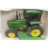 Image 2 : ERTL John Deere Model 4455 MFWD Tractor Die Cast In Box Scale 1:16