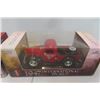 Image 4 : 3 Liberty Classics Canadian Tire Truck Banks Scale 1:24 - 1938 Studebaker, 1939 Chevrolet, 1947 Inte