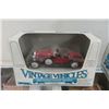 Image 2 : 7 ERTL Vintage Vehicles Die Cast in Box Scale 1:43 - 2 1930 Pachard, 1930 Chevy Pick Up, 1930 Chevy 