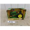 Image 1 : ERTL 1947 John Deere Model G Die